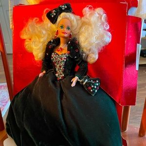 Vintage 1991 Happy Holidays Blonde Barbie in green velvet Mint on card NO box